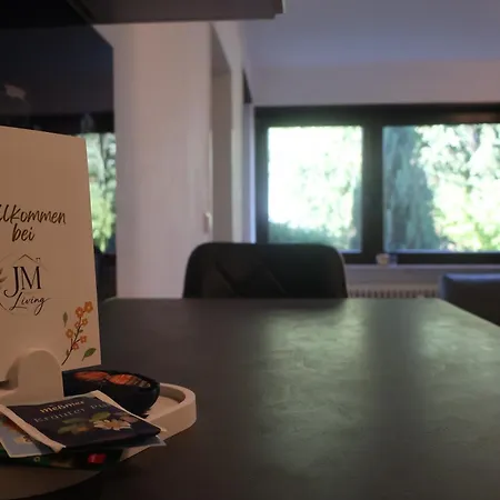 Ruhiges Fuer Familien & Geschaeftsleute Lägenhet *