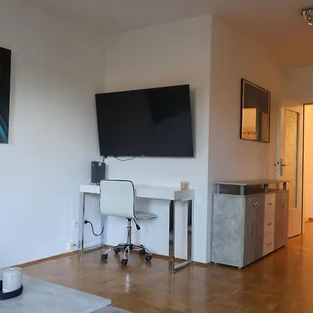 Lägenhet Ruhiges Fuer Familien & Geschaeftsleute *